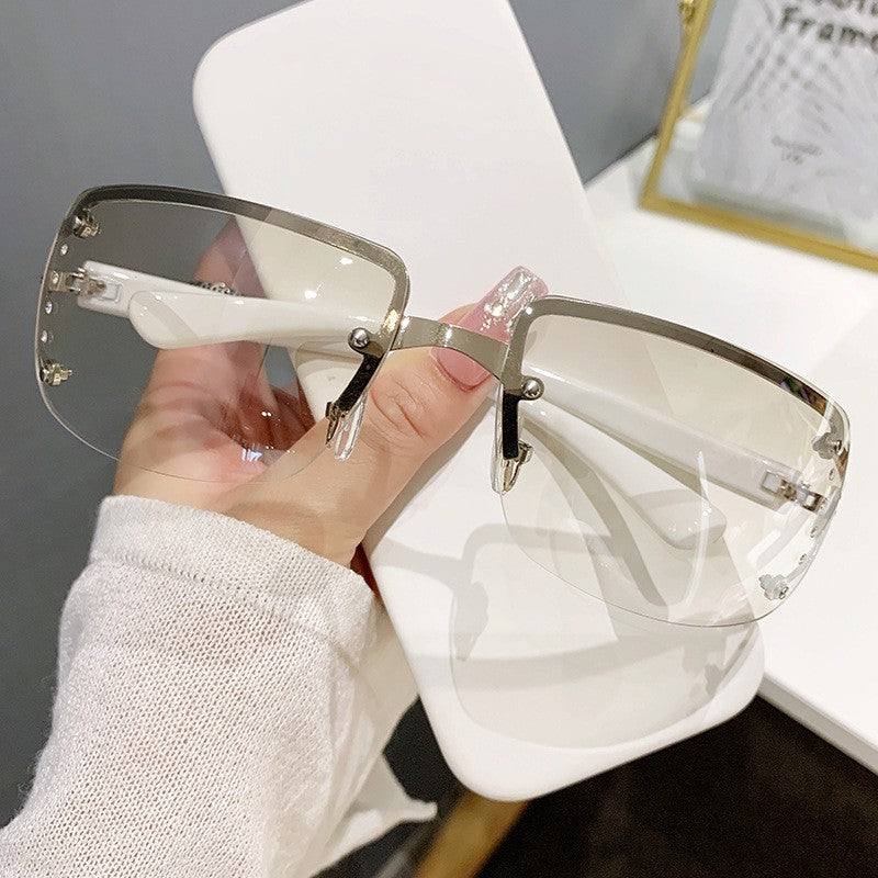 Elegance Shades - Sunglasses
