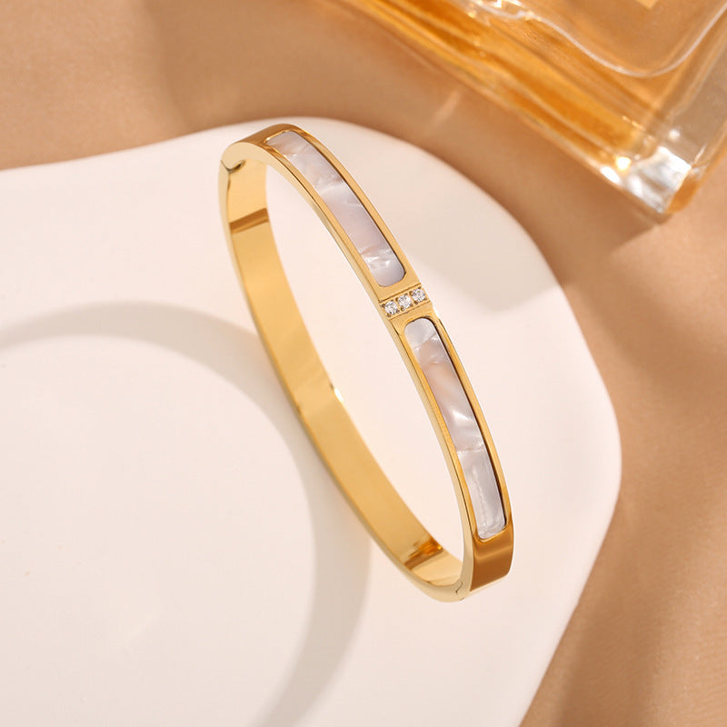 Velvet Touch - Bracelets
