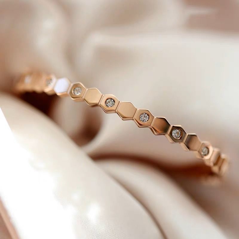 Golden Knot - Bracelets
