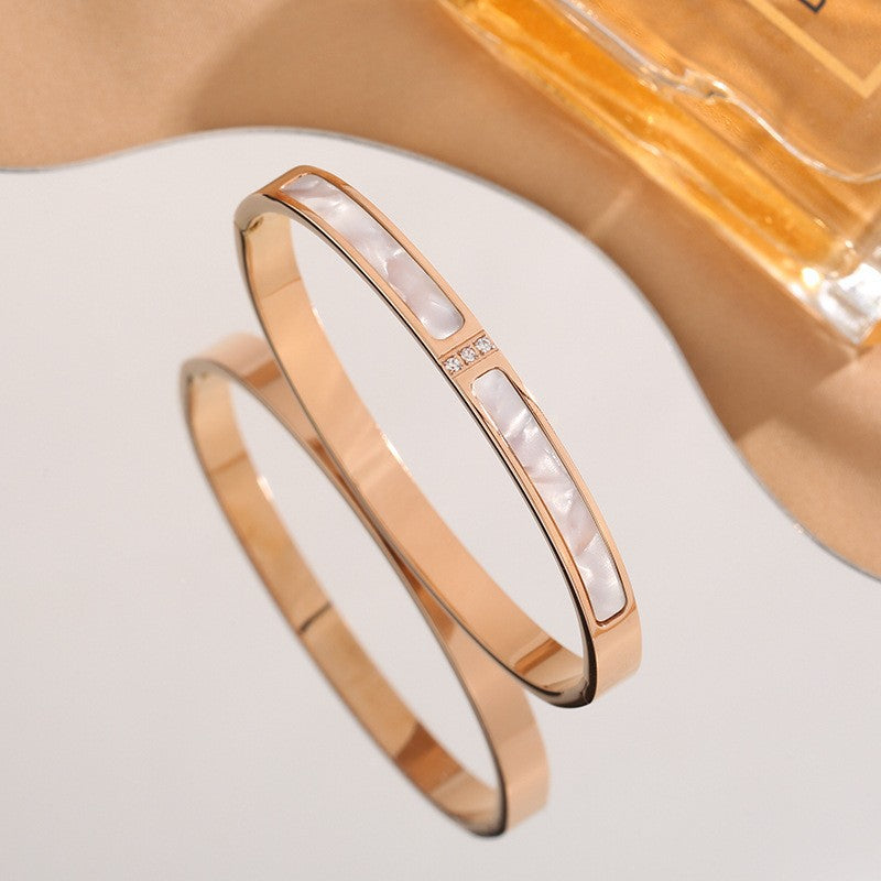 Velvet Touch - Bracelets