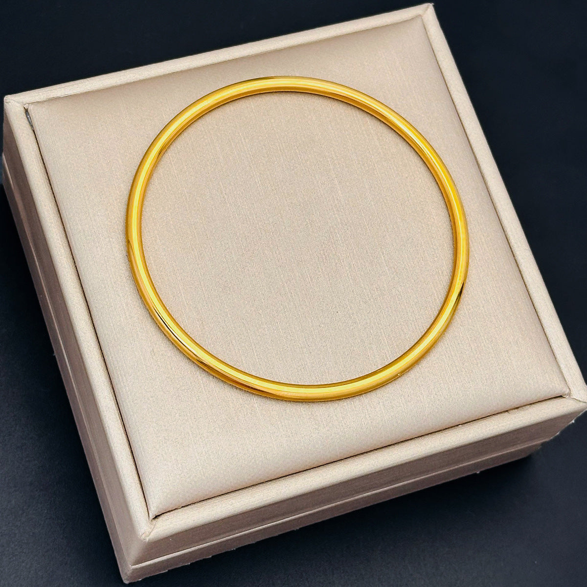 Enchanted Twist - Bracelets
