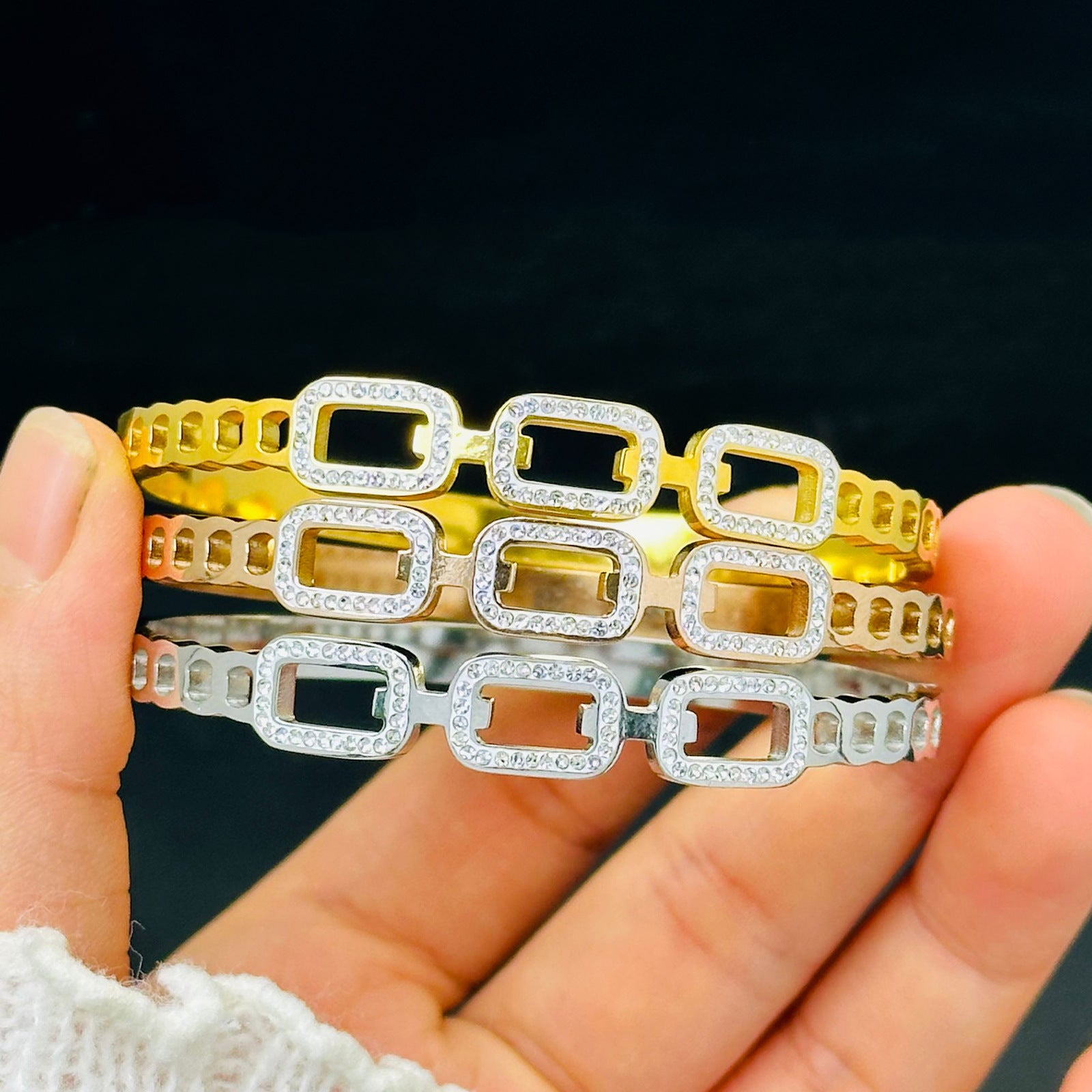 Ocean's Melody - Bracelets