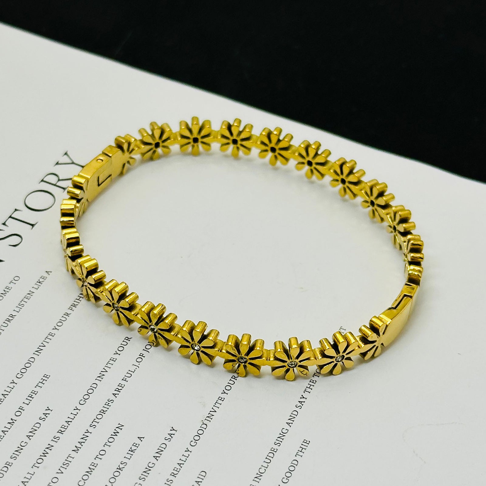 Velvet Halo - Bracelets
