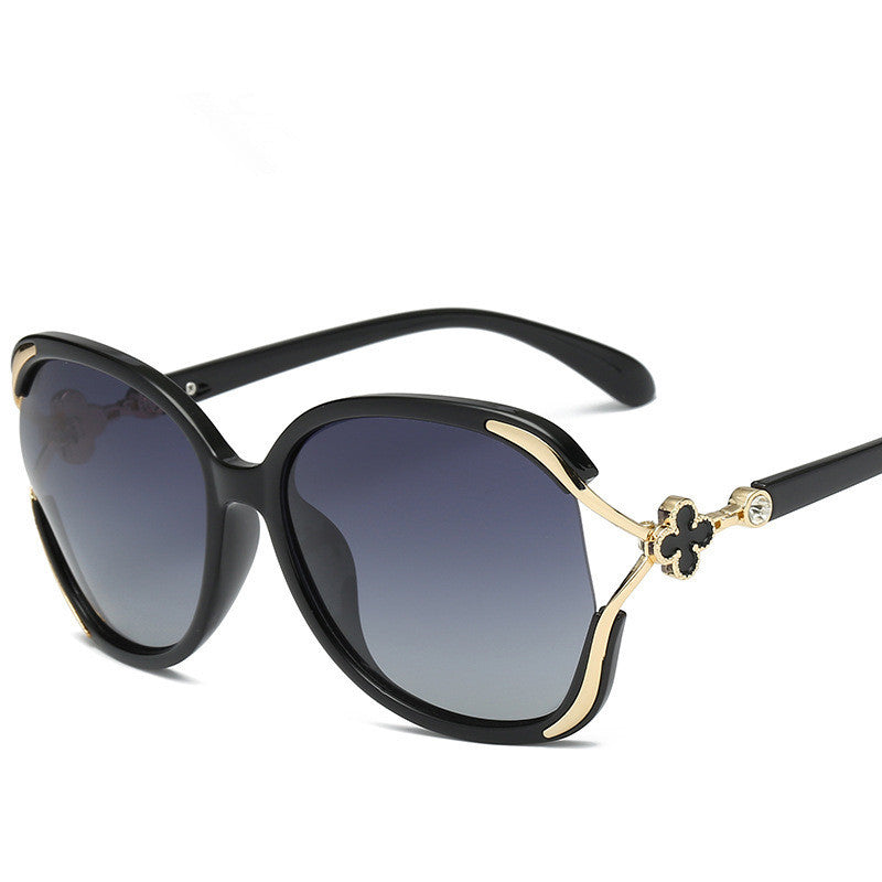 Luxe Gaze - Sunglasses